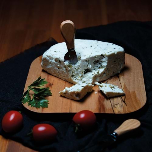 VAN OTLU PEYNİR 1KG